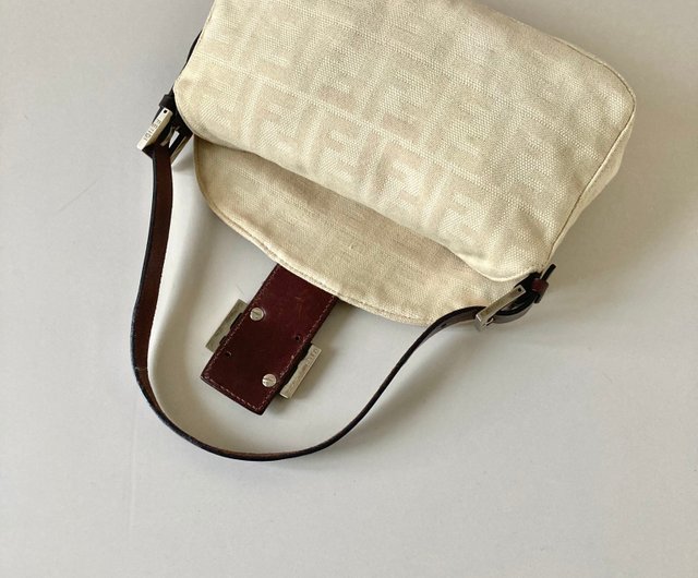 Beige baguette 2024 bag