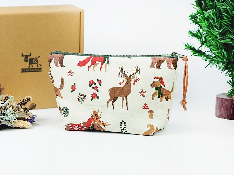 Maverick Village Storage Bag Cosmetic Bag Christmas Gift Xmas [Small Gift Christmas Ceremony - Elk Forest] - Toiletry Bags & Pouches - Cotton & Hemp White