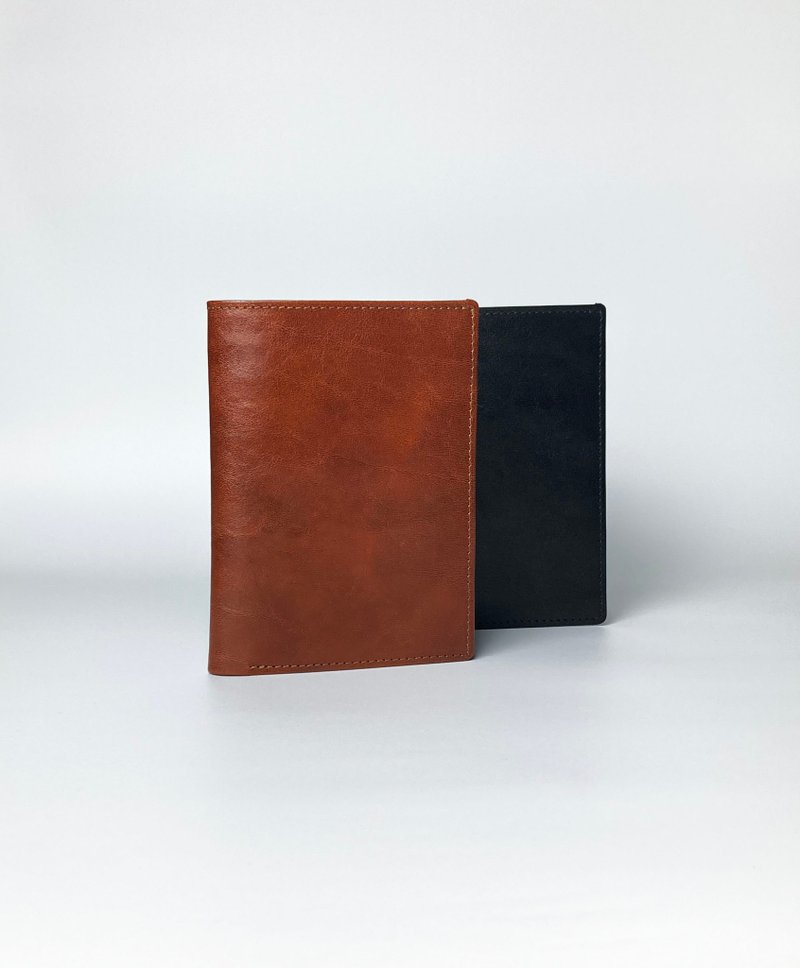 Italian Vegetable Tanned Passport Holder - Other - Genuine Leather Black