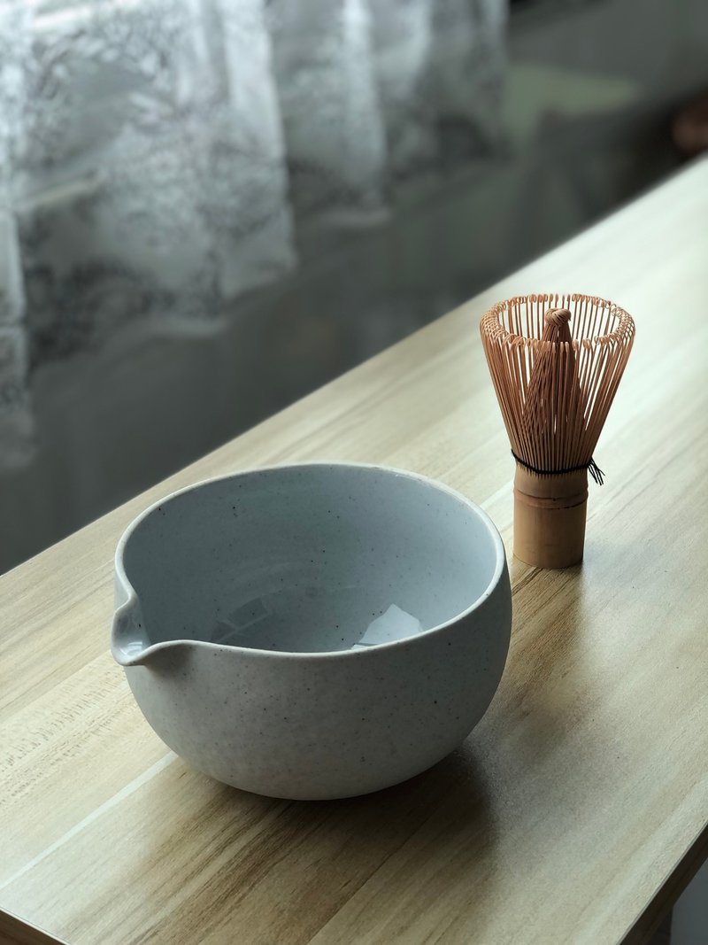 日式茶道工具套裝 片口陶瓷抹茶碗 百本立 不完美侘寂之美 - 茶壺/茶杯/茶具 - 陶 白色