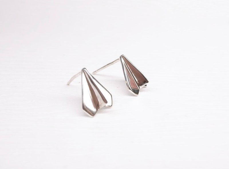&quot;Ermao Silver&quot;[childhood memories paper airplane sterling silver earrings] (one pair)