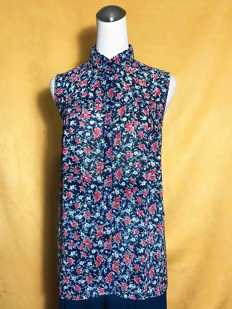 Flower collarless sleeveless vintage shirt / brought back to VINTAGE abroad - เสื้อเชิ้ตผู้หญิง - เส้นใยสังเคราะห์ สีน้ำเงิน