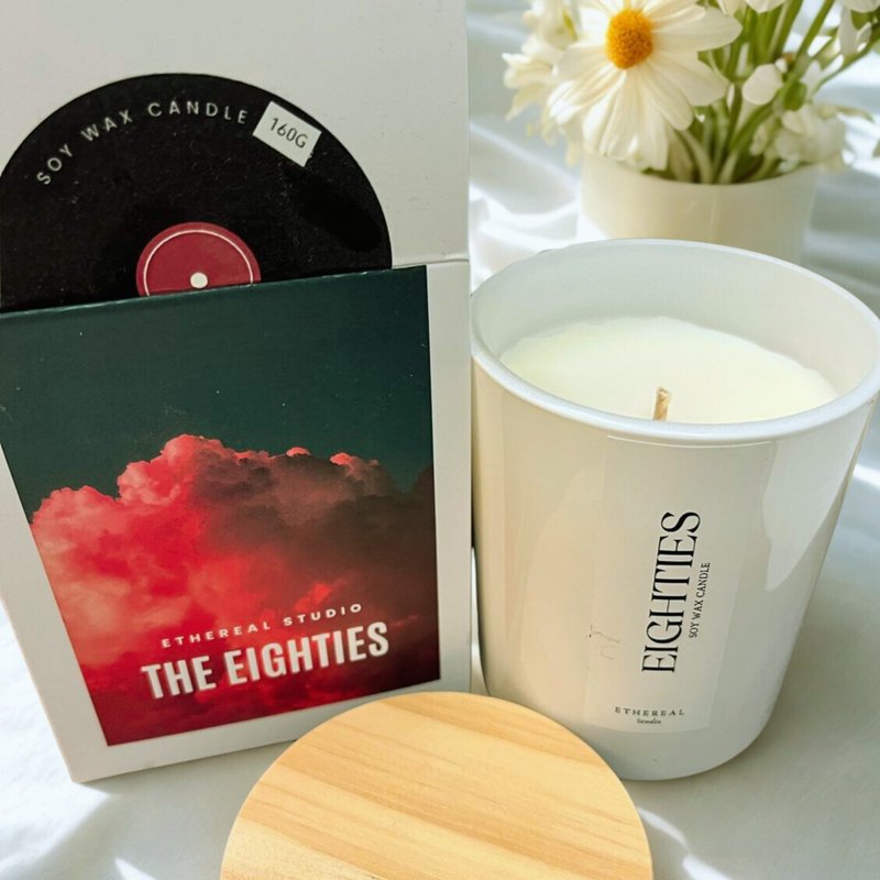 THE EIGHTIES - Soy Wax Candle 160g - 香氛蠟燭/燭台 - 蠟 白色