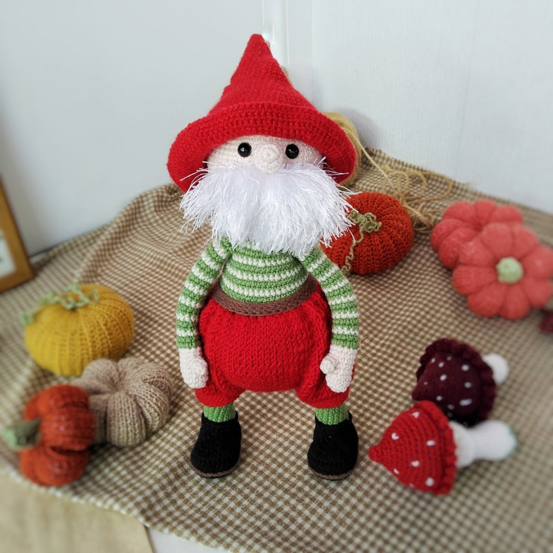 Stuffed toy forest gnome. Gnome gift for housewarming or Christmas gift - 寶寶/兒童玩具/玩偶 - 棉．麻 多色