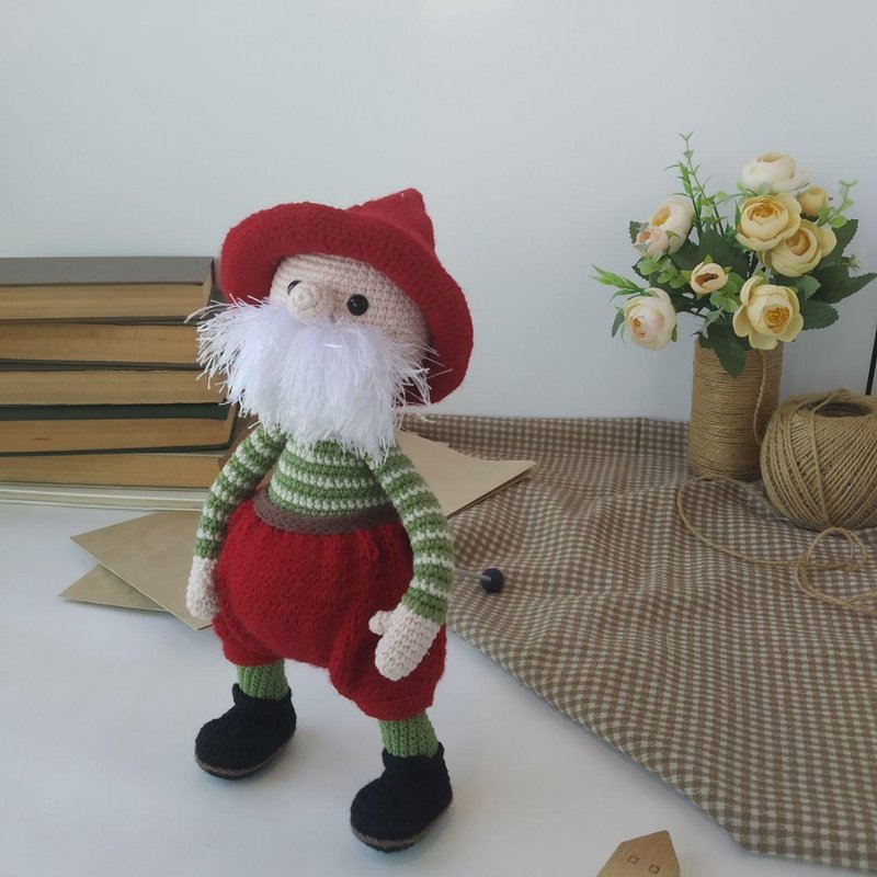 Stuffed toy forest gnome. Gnome gift for housewarming or Christmas gift - 寶寶/兒童玩具/玩偶 - 棉．麻 多色