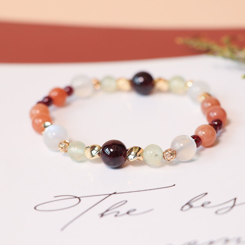 Life Spirit Number 6 Under the Moon, Red Stone, Orange Moonstone, Moonstone Stone Bracelet - สร้อยข้อมือ - คริสตัล หลากหลายสี