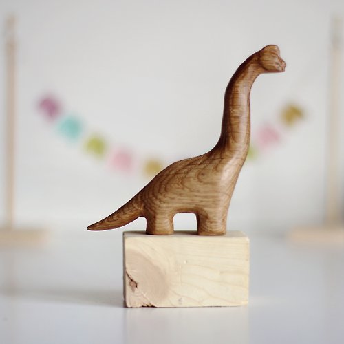木製恐竜プレイセット、手彫りの赤ちゃん恐竜 - ショップ Papaofsaurs 