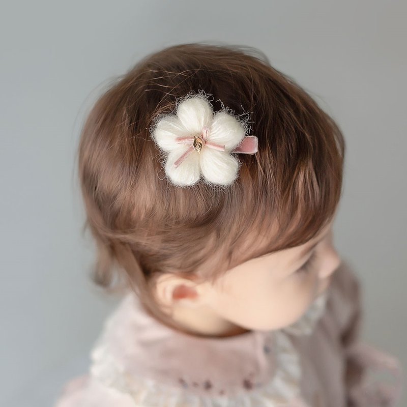 Happy Prince Korean-made Reboa fluffy cotton baby girl and child hairpin - เครื่องประดับ - อะคริลิค ขาว