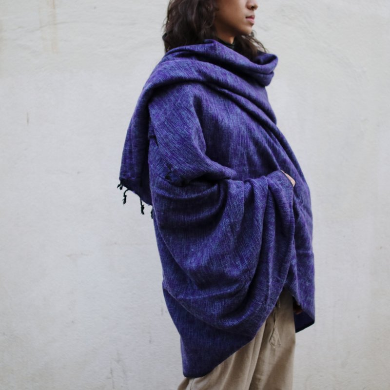 Nepalese mixed woven blanket mixed color blue and purple - ผ้าพันคอถัก - ผ้าฝ้าย/ผ้าลินิน สีม่วง