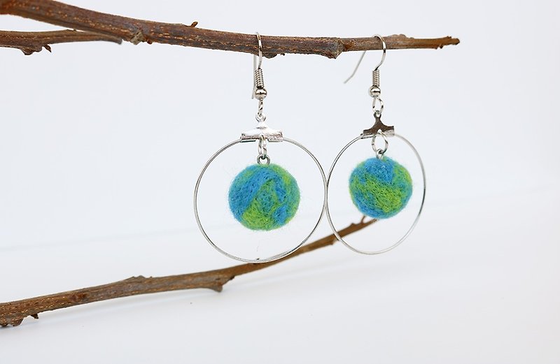 Planet Earrings - Earth Metal Circle Dangle Earrings (ear hook / ear clip) - Earrings & Clip-ons - Wool Blue