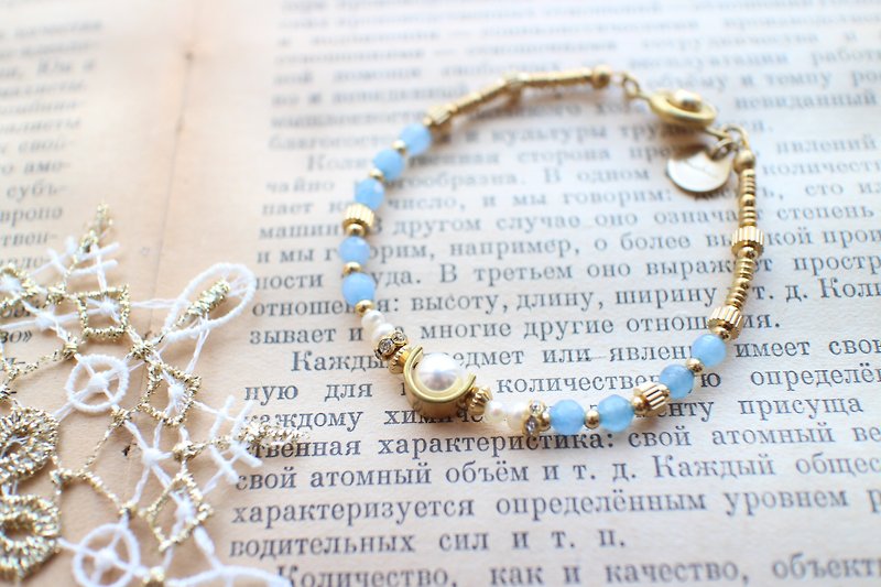 水藍雨果-珍珠 黃銅手環 - 手鍊/手鐲 - 其他金屬 多色