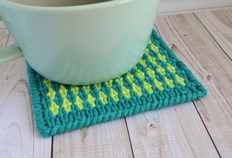 Embroidered coaster, Cotton emerald green mug rug, Kitchen home decor - Coasters - Thread Blue