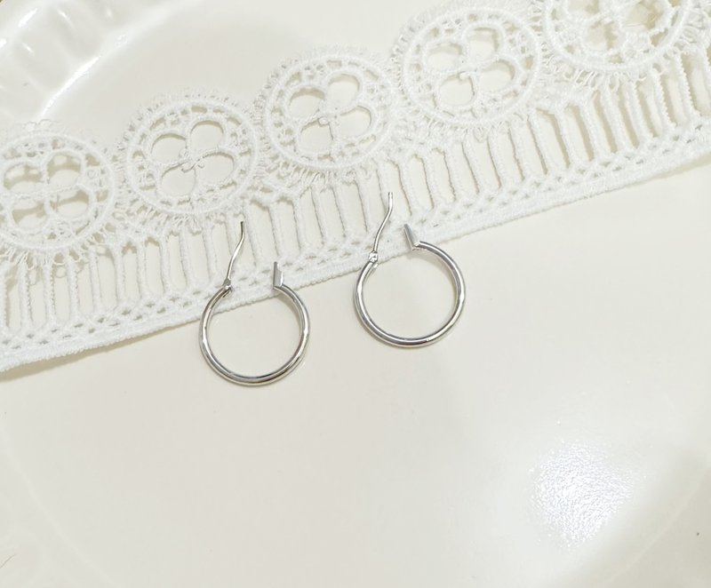 Earrings Earrings diameter about 2CM Silver/gold - ต่างหู - วัสดุอื่นๆ สีเงิน