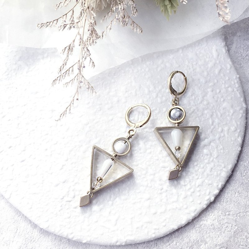 VIIART。指引。天然石神秘幾何黃銅耳環-可改夾式 - 耳環/耳夾/耳骨夾 - 其他金屬 白色