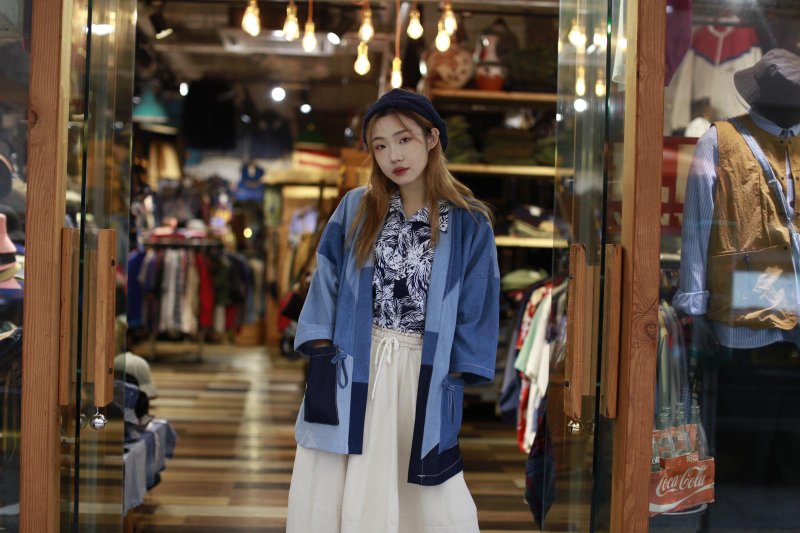 denim patchwork kimono - เสื้อโค้ทผู้ชาย - ผ้าฝ้าย/ผ้าลินิน สีน้ำเงิน