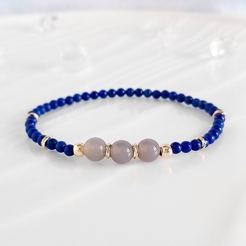 Lapis Lazuli & Gray Agate Healing Crystal Bracelet For Women | Modern Minimalist - สร้อยข้อมือ - คริสตัล สีน้ำเงิน