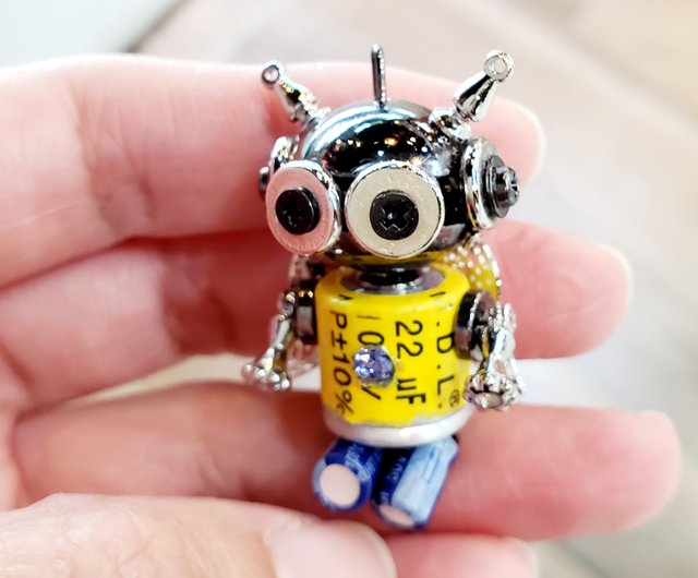 廃棄部品のリサイクル】ロボットペンダント/ネックレス/キーホルダー
