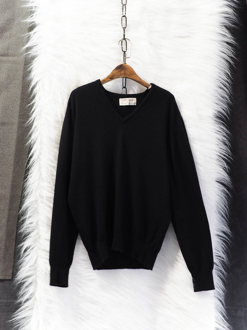 Shizuoka 黯 black and quiet elegant love day girl antique Kashmir cashmere vintage sweater cashmere - Women's Sweaters - Wool Black