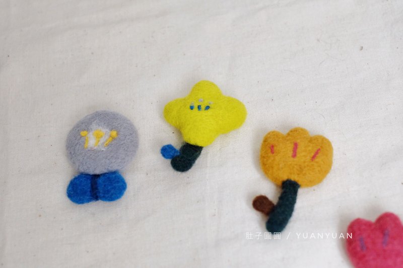 Flower series brooch/pin - Brooches - Wool Multicolor