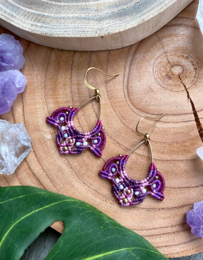 E024 national wind South Wax beads braided Bronze earrings glass beads (ear hook / Clip-On) - Earrings & Clip-ons - Other Materials Purple