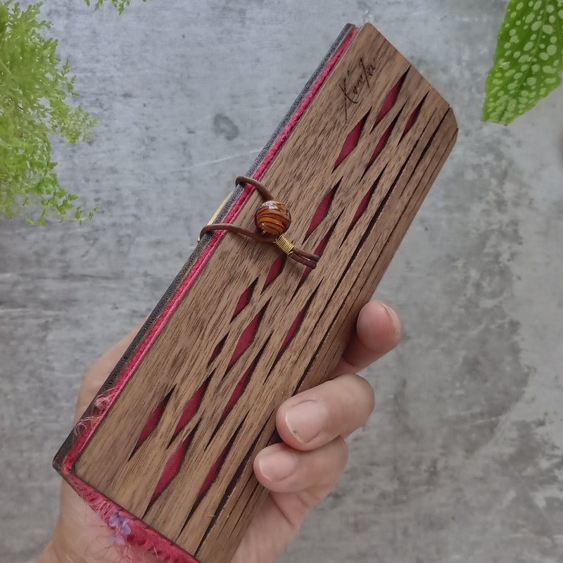 茉樂手盒/眼鏡盒/筆盒/胡桃木/茉樂紅/雅痞個性風 - 鉛筆盒/筆袋 - 木頭 紅色