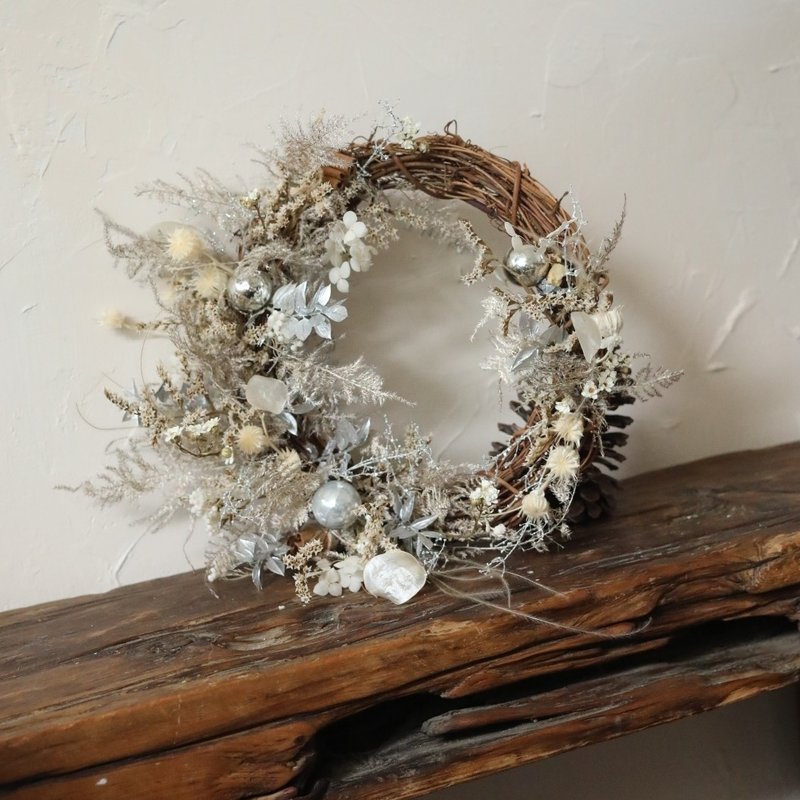 Silver Everlasting Christmas Wreath - ของวางตกแต่ง - พืช/ดอกไม้ สีเงิน