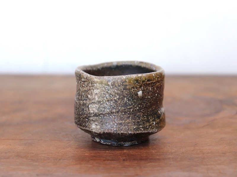 Bizen ware sake cup gi-034 - แก้วไวน์ - ดินเผา สีนำ้ตาล