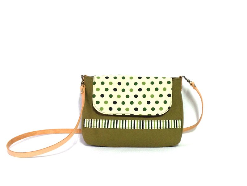 Button spot small shoulder bag-green, crossbody bag, handmade, canvas - Messenger Bags & Sling Bags - Cotton & Hemp Green