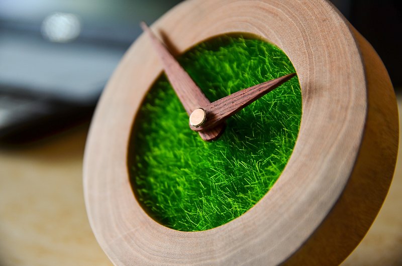 Green prairie wood clock - camphor hand-made (micro bevel models, wooden pointer) - นาฬิกา - ไม้ สีนำ้ตาล