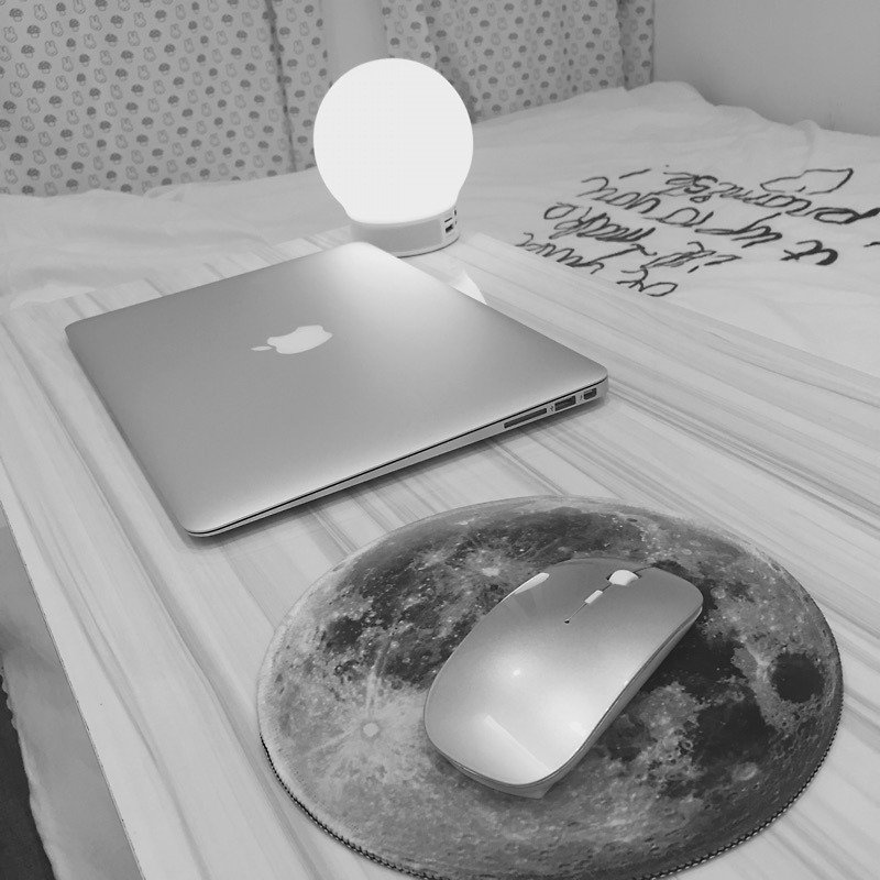 Moon Moon Round Mouse Pad Mouse Pad Macbook Computer - แผ่นรองเมาส์ - ยาง 