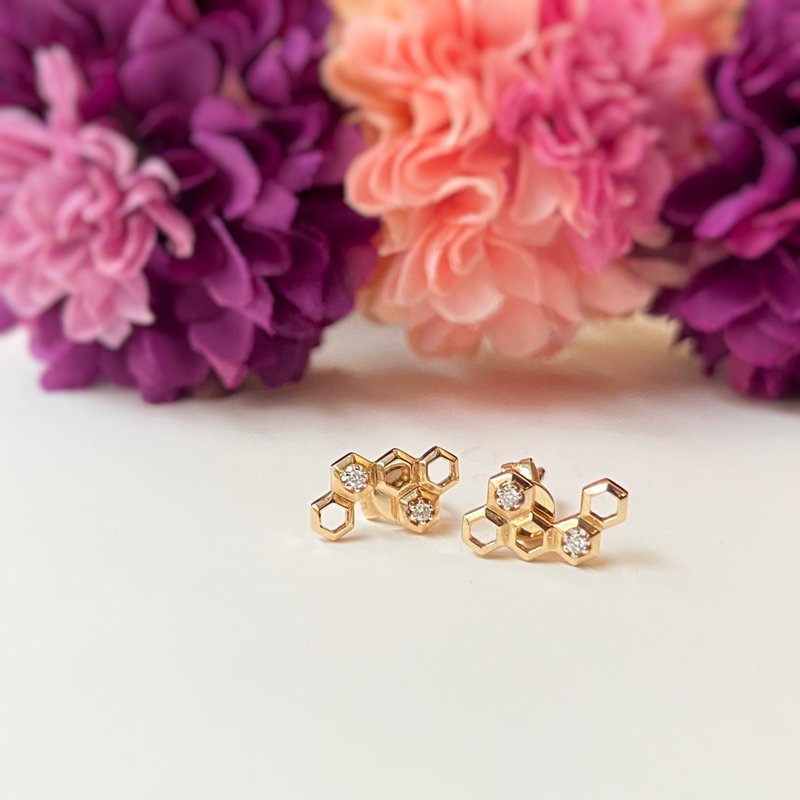 14K Gold Diamond Honeycomb Stud Earrings - ต่างหู - เครื่องประดับ 