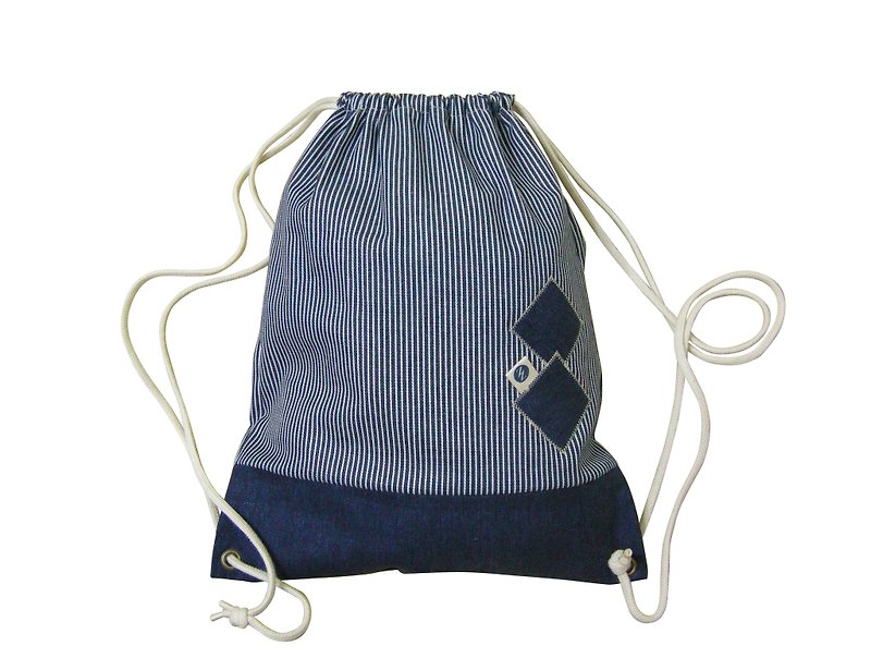 Single-layer box-beam backpack (canvas)__作作zuo zuo hand-made bag - กระเป๋าหูรูด - วัสดุอื่นๆ สีน้ำเงิน
