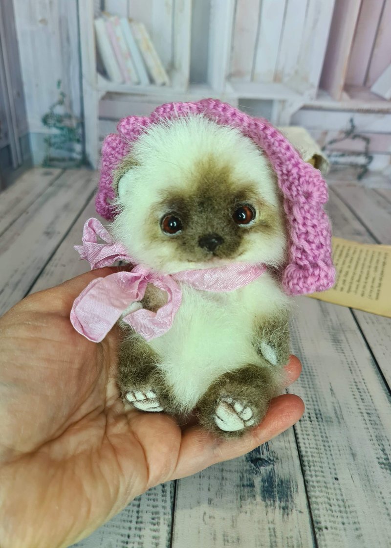 微型蓬松的猫。 手工猫玩具。 毛绒猫。 - 公仔/玩偶 - 其他材質 白色