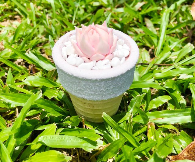 アイスクリームコーン型の植木鉢石' - ショップ wtrless