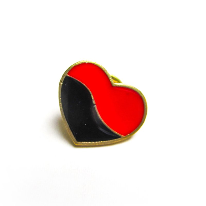 Handmade enamel brass pin ukrainian heart,red and black heart pin,ukraine flag - 徽章/別針 - 銅/黃銅 金色