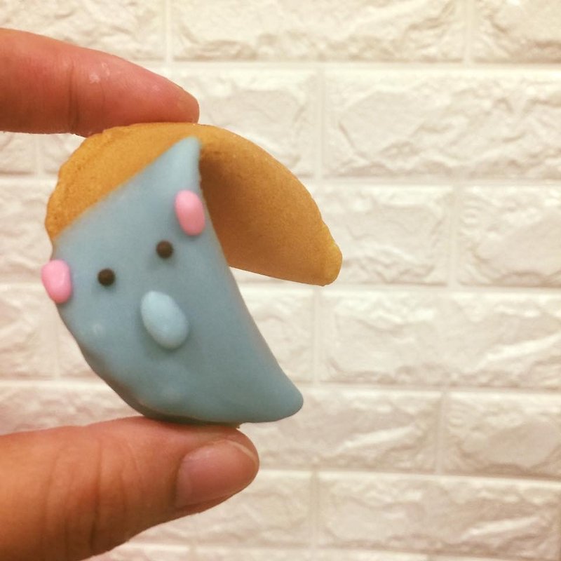 Elephant cookie Fortunecookie - Handmade Cookies - Fresh Ingredients 