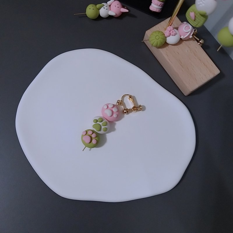 【Dessert Day - Tricolor Dango Ver.】footprint Style　handmade earrings - Earrings & Clip-ons - Clay Pink