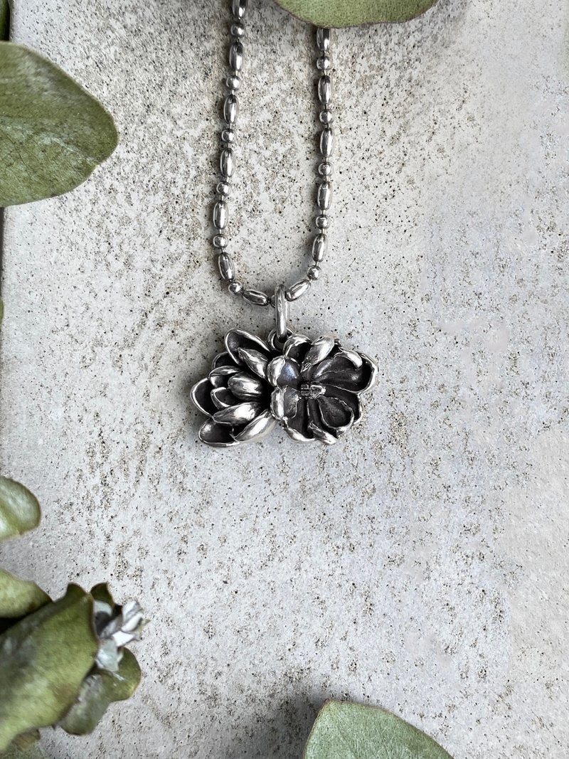 925 Sterling Silver Double Magnolia Necklace / Flower / Vintage / Anti-allergy - สร้อยคอ - เงินแท้ สีเงิน