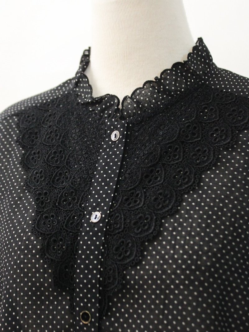 Vintage Japanese Stand Collar Lace Panel Black Dot Point Short Sleeve Vintage Shirt Vintage Blouse - เสื้อเชิ้ตผู้หญิง - เส้นใยสังเคราะห์ สีดำ