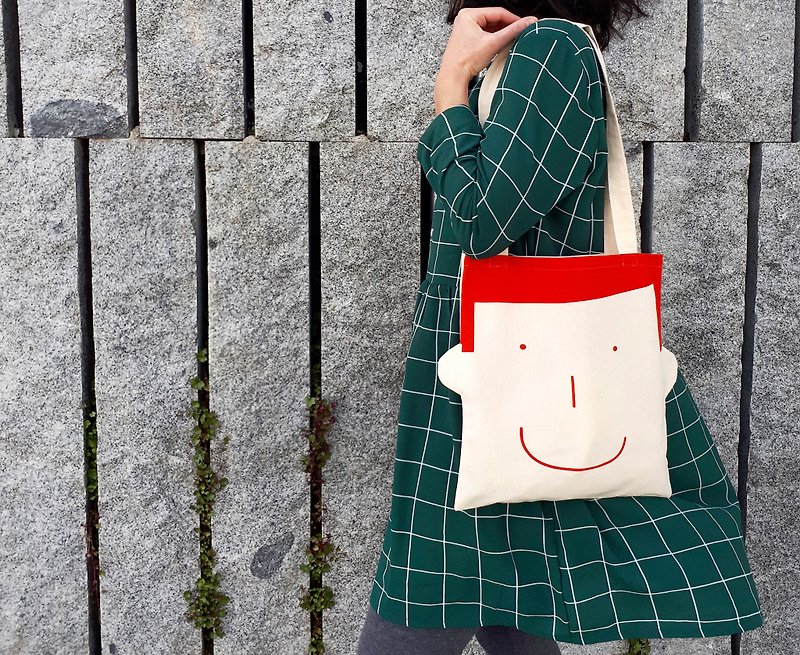 Original tote bag with smiling face made of 100% cotton fabric - กระเป๋าถือ - ผ้าฝ้าย/ผ้าลินิน สีแดง