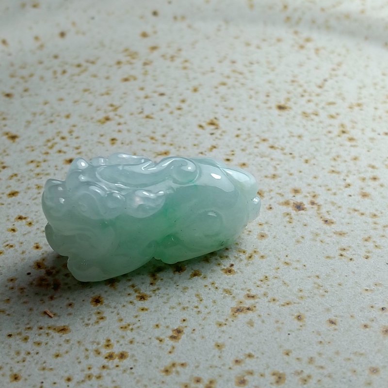J0212天然翡翠A貨 . 冰糯飄果綠貔貅.招財.擺件. - 擺飾/家飾品 - 玉石 