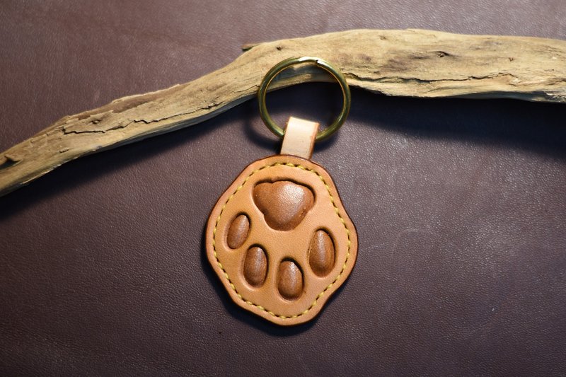 QQ cat's palm soft and pinchable meat ball leather key ring / charm (gold Brown) - ที่ห้อยกุญแจ - หนังแท้ หลากหลายสี