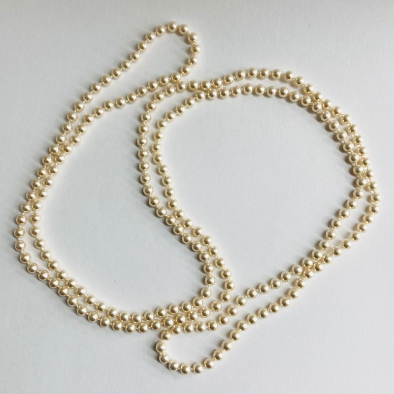 Glass pearl all knot long necklace L/endless/approx. 6mm approx. 150cm/light beige/made in Japan - สร้อยคอ - แก้ว ขาว