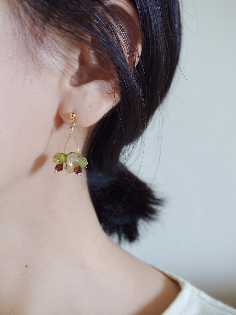 14KGF citrine × olivine × garnet autumn natural stone earrings can be changed ear clip - Earrings & Clip-ons - Gemstone Yellow