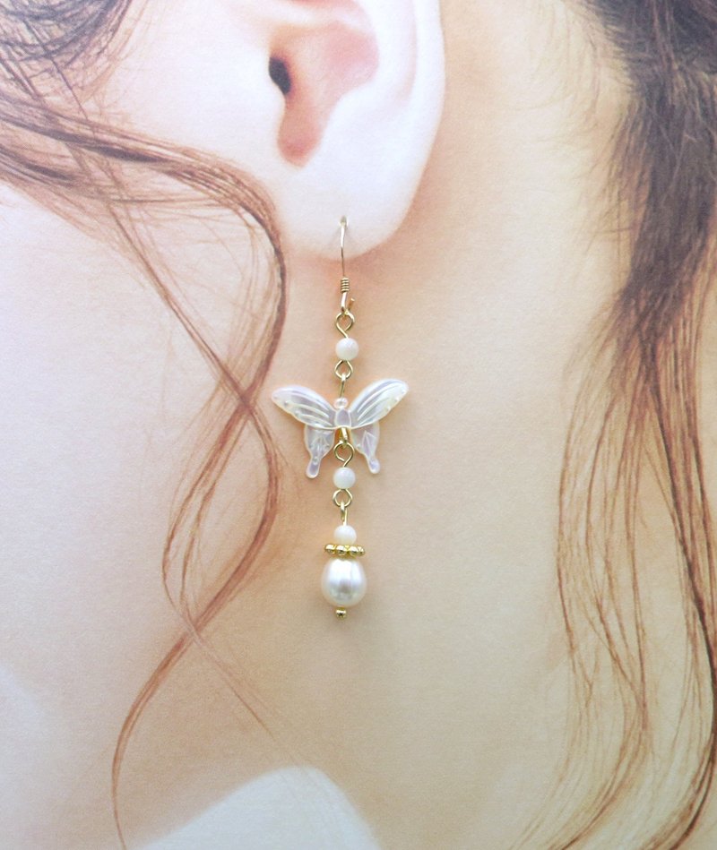 Lemon handmade hair accessories butterfly shell butterfly earrings / American 14 - ต่างหู - เปลือกหอย ขาว