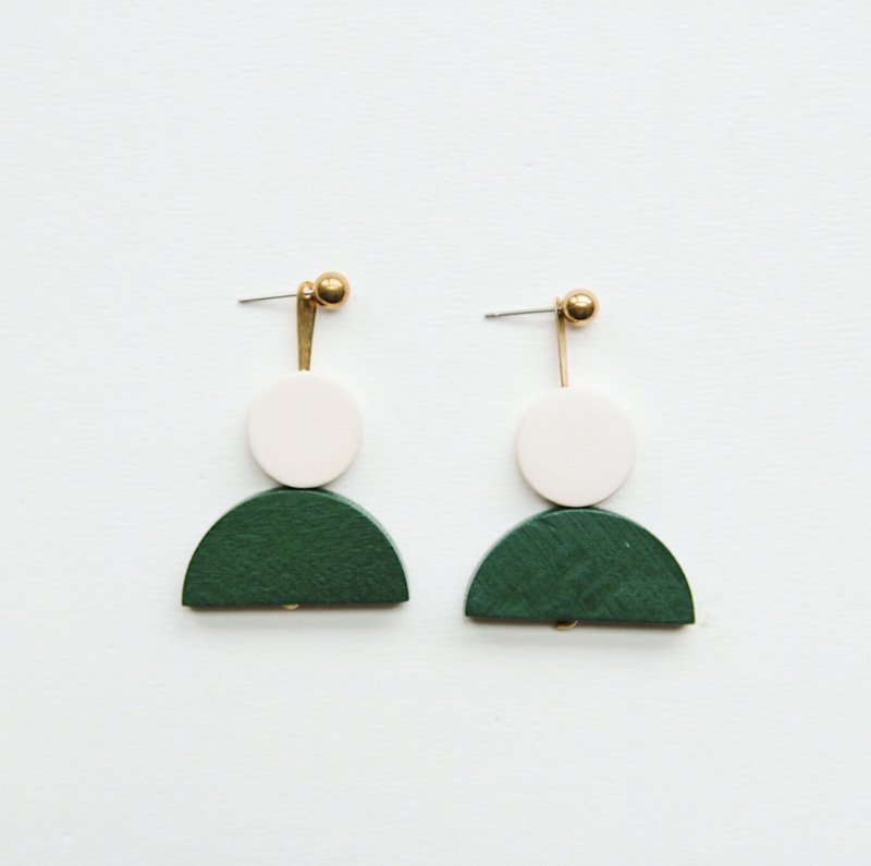 Wild brass white green wooden earrings - ต่างหู - ทองแดงทองเหลือง หลากหลายสี