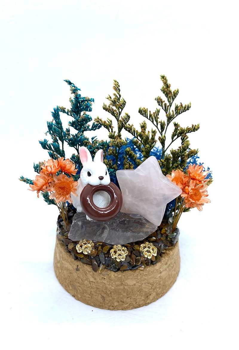 blue forest. Rabbit and pink crystal star - handmade glass doll/crystal/dried flower - ของวางตกแต่ง - คริสตัล 