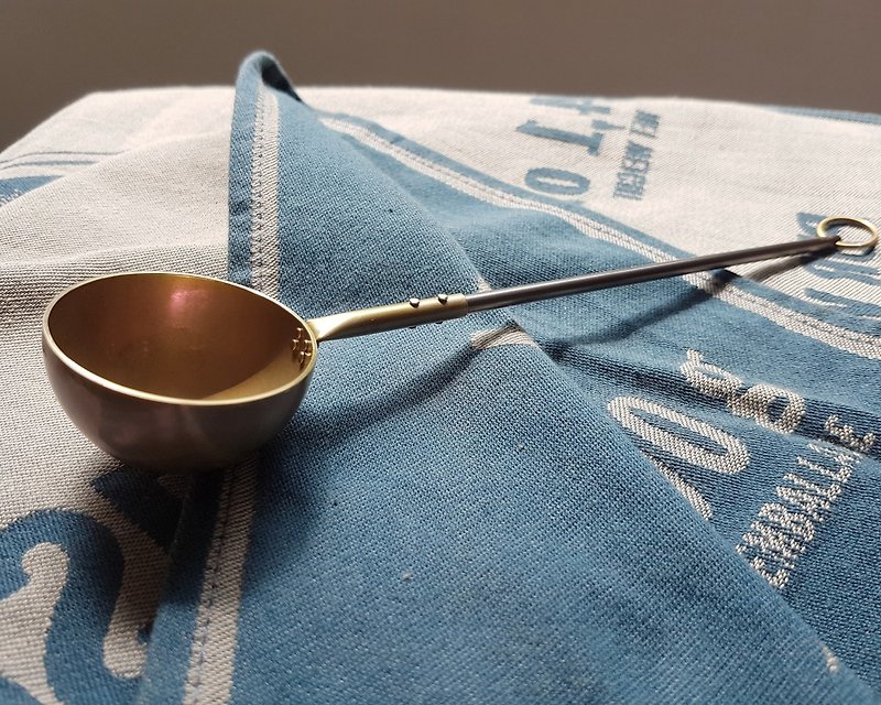 Scoop a spoonful of Morning Fragrance - Bronze Coffee Measuring Spoon No. 11/Ag No. 054 - เครื่องทำกาแฟ - ทองแดงทองเหลือง สีนำ้ตาล