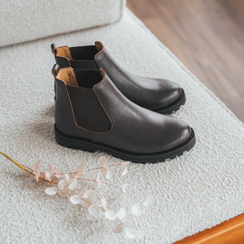 Soup with precious milk·Chelsea boots_Chocolate filling - Women's Booties - Genuine Leather Brown