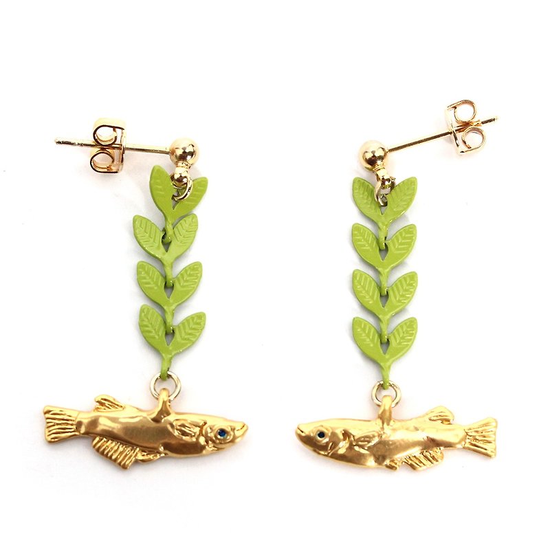 Rice fish Pierces earring　めだかピアス　PA444 - 耳環/耳夾 - 其他金屬 綠色